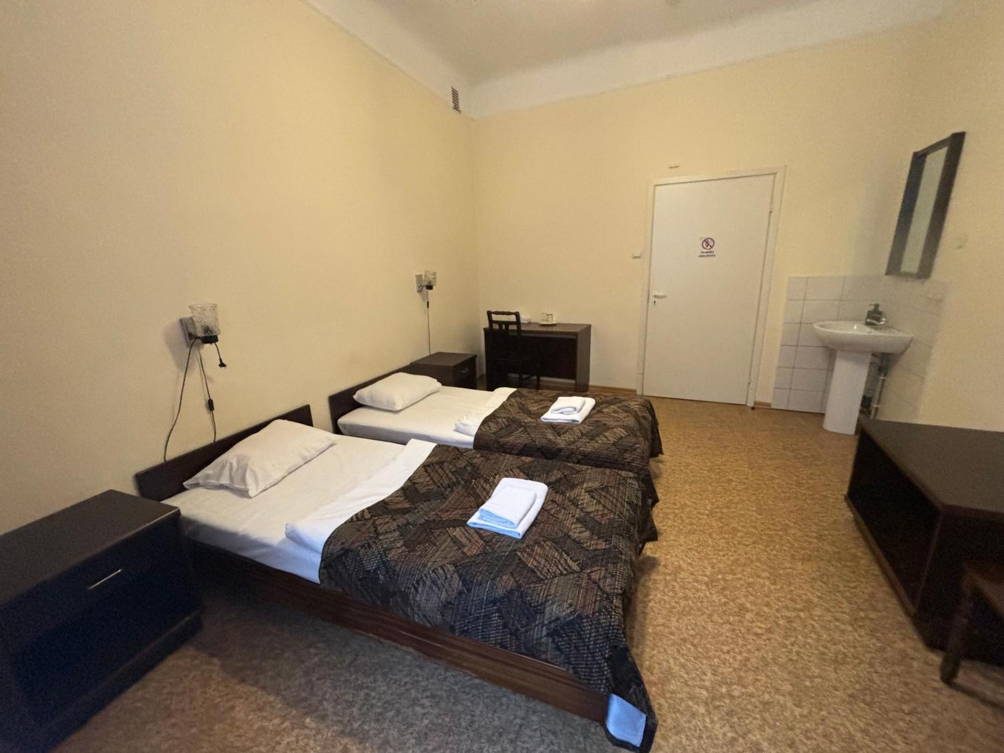 ريغا Hostel Viktorija With Private Rooms المظهر الخارجي الصورة