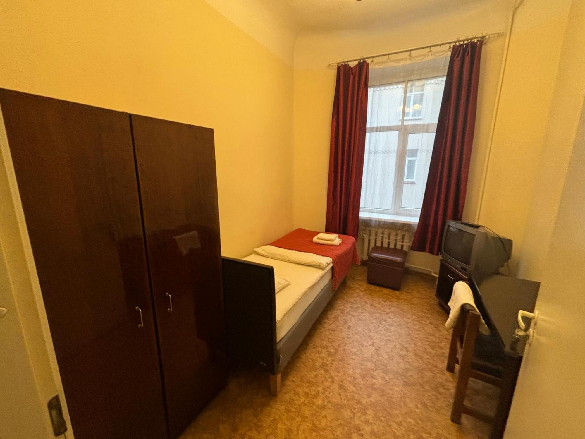 ريغا Hostel Viktorija With Private Rooms المظهر الخارجي الصورة